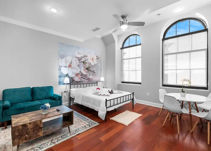 Metro Studio Chic Stay