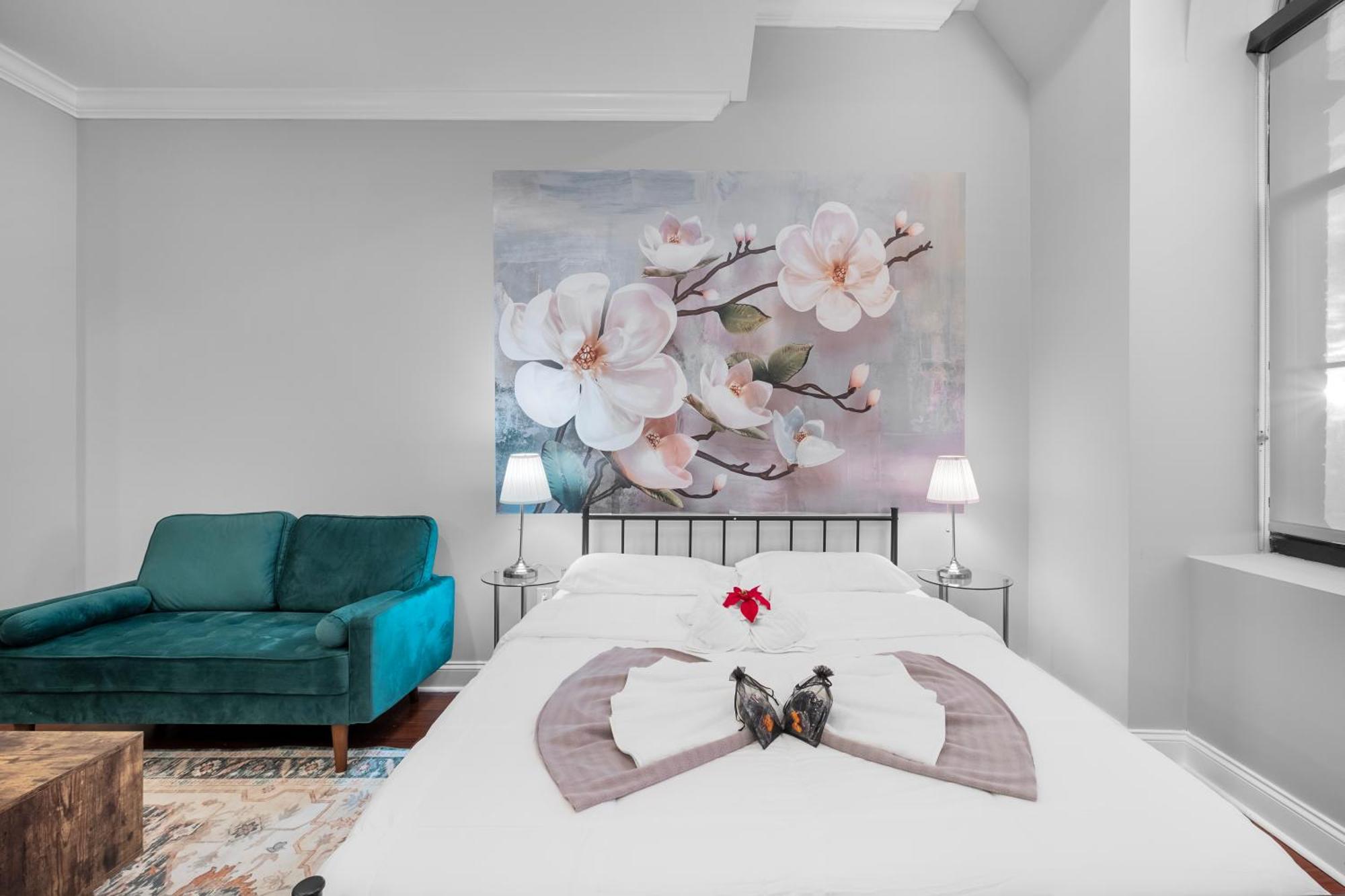 Metro Chic Apartment