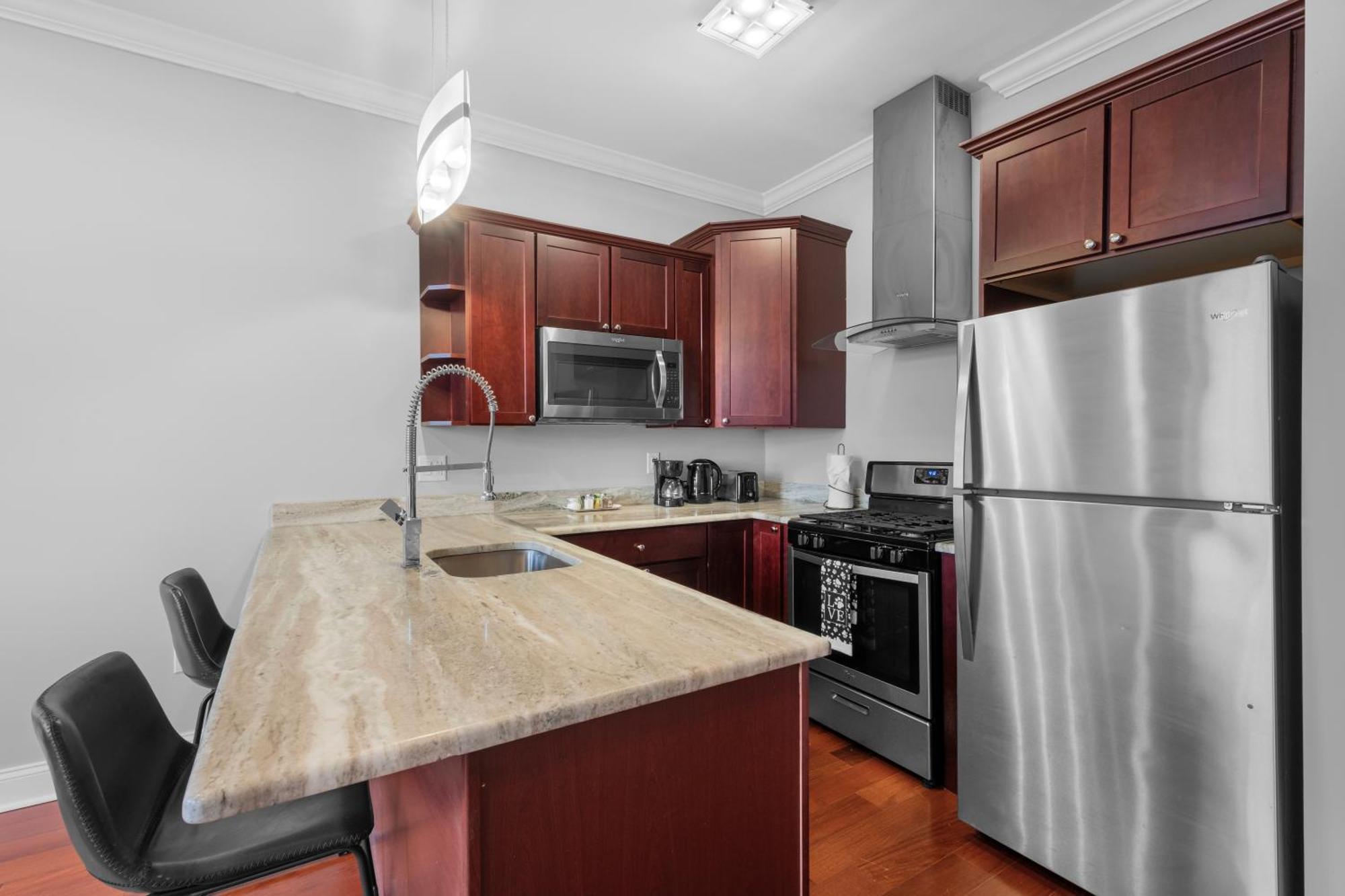 Metro Chic Apartment